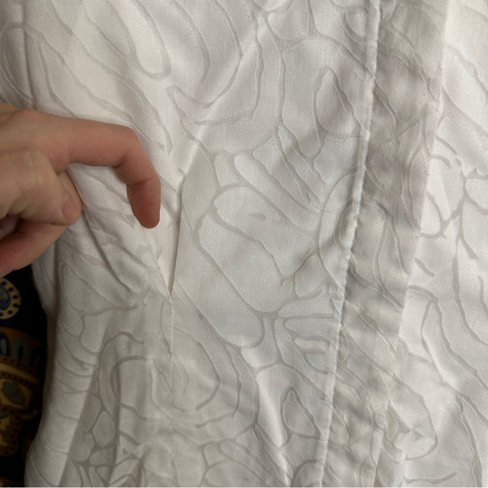 🦋5/20$🦋 sheer floral tie up blouse - Picture 4 of 14